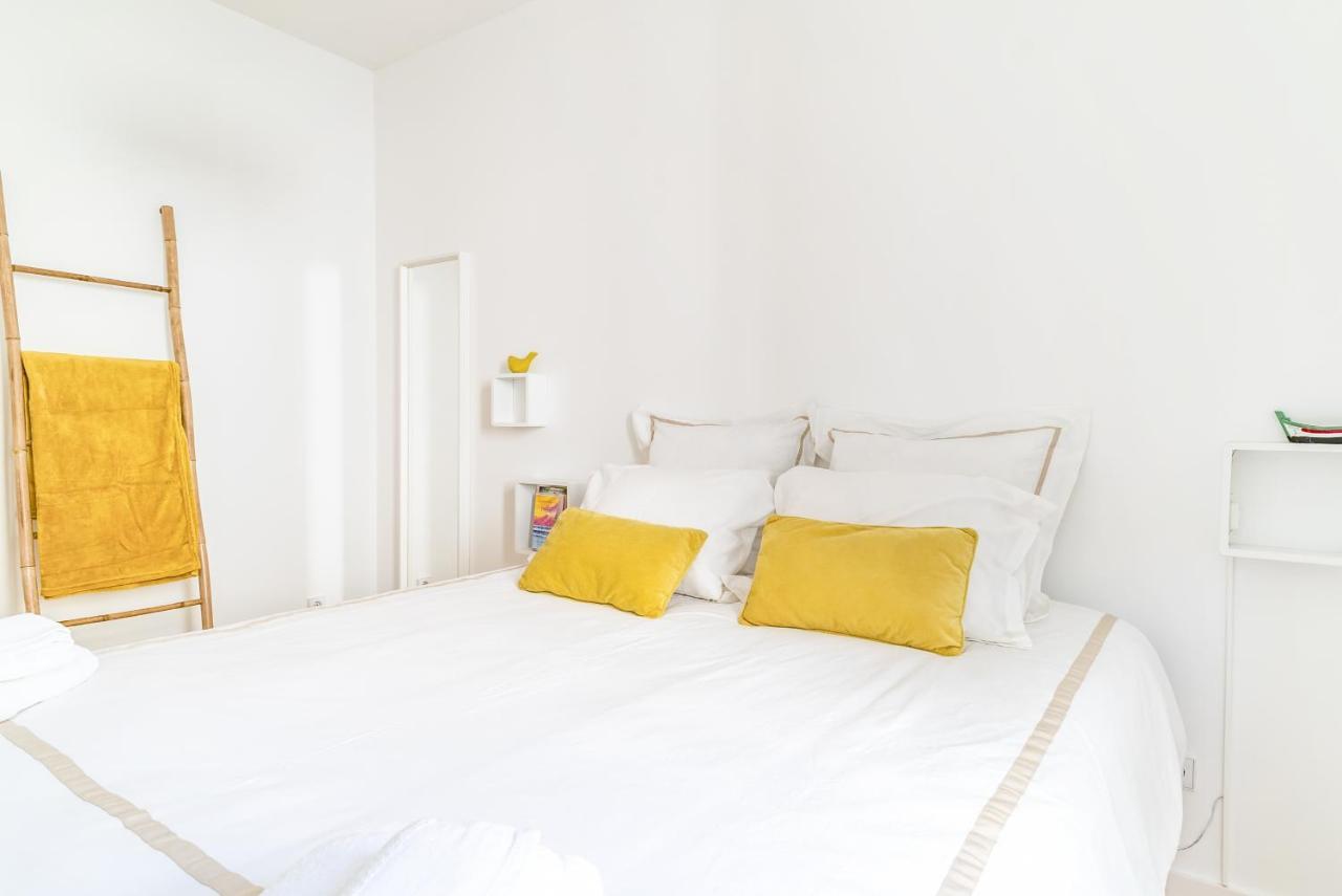 The Light House Apartment Nazare Exterior photo